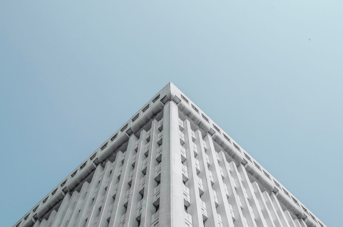 香蕉漫画三问三改：先看情绪有没有替代证据，再先把时间写成起止（三问三改）